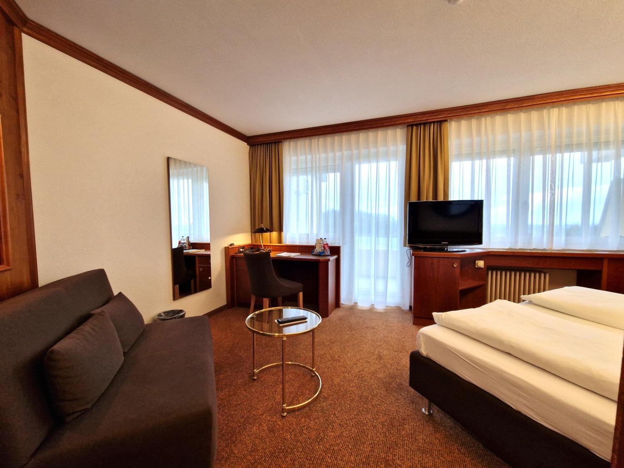 Badhotel Restaurant Stauferland Bad Boll Luaran gambar