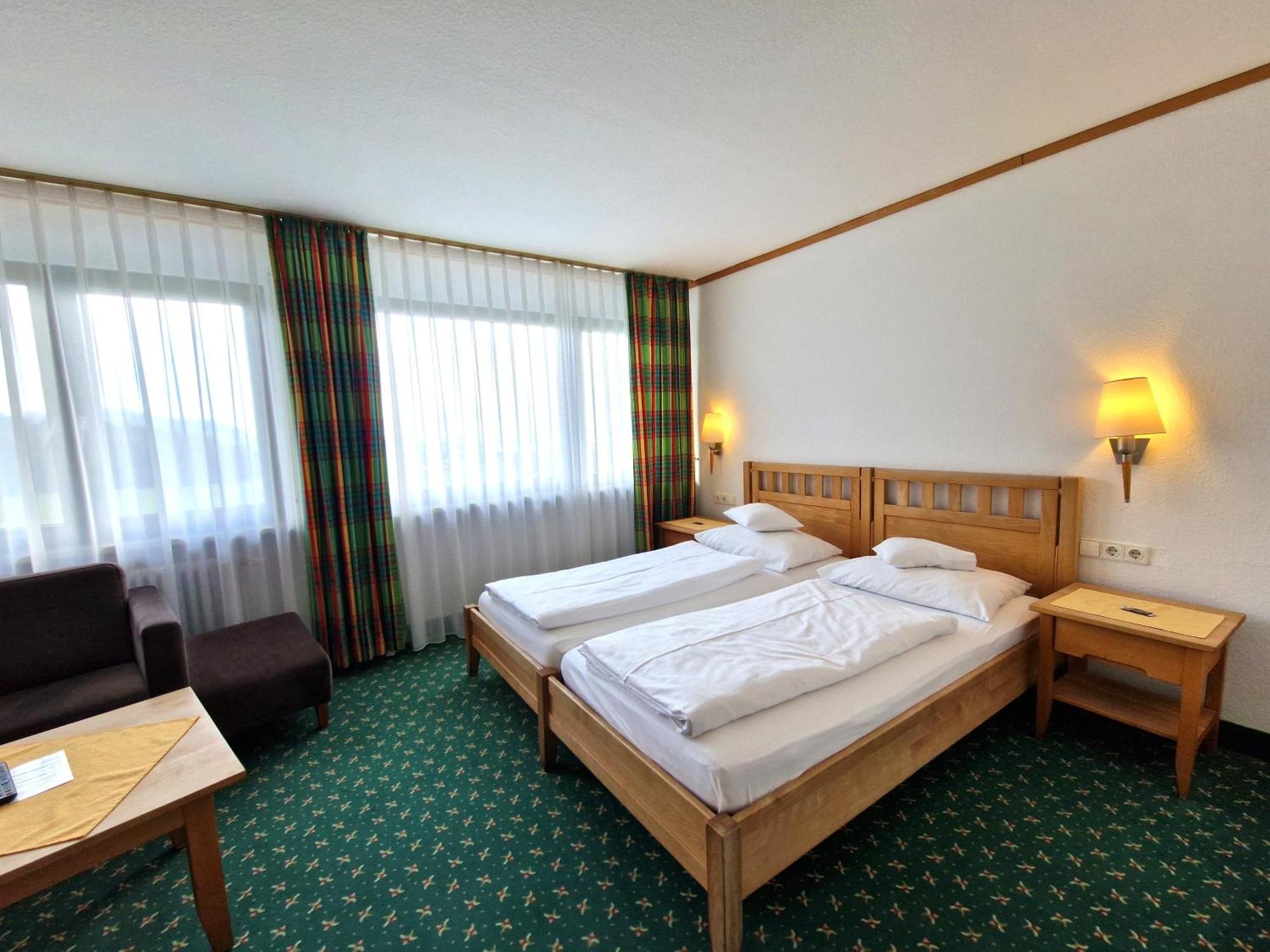 Badhotel Restaurant Stauferland Bad Boll Luaran gambar