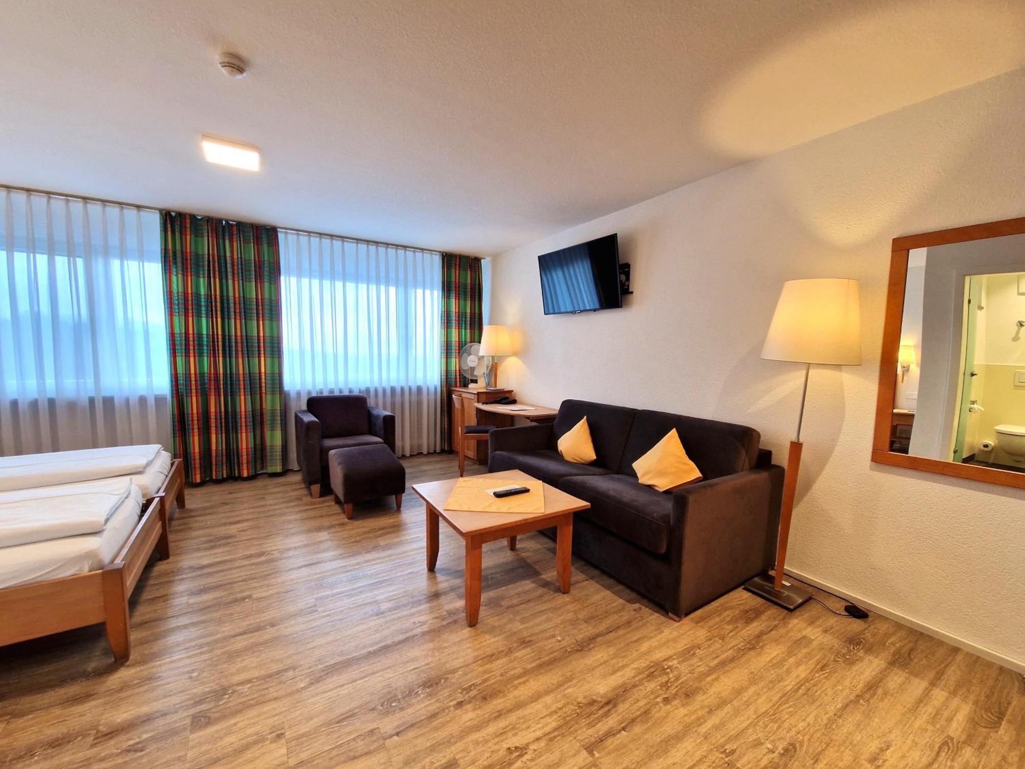 Badhotel Restaurant Stauferland Bad Boll Luaran gambar