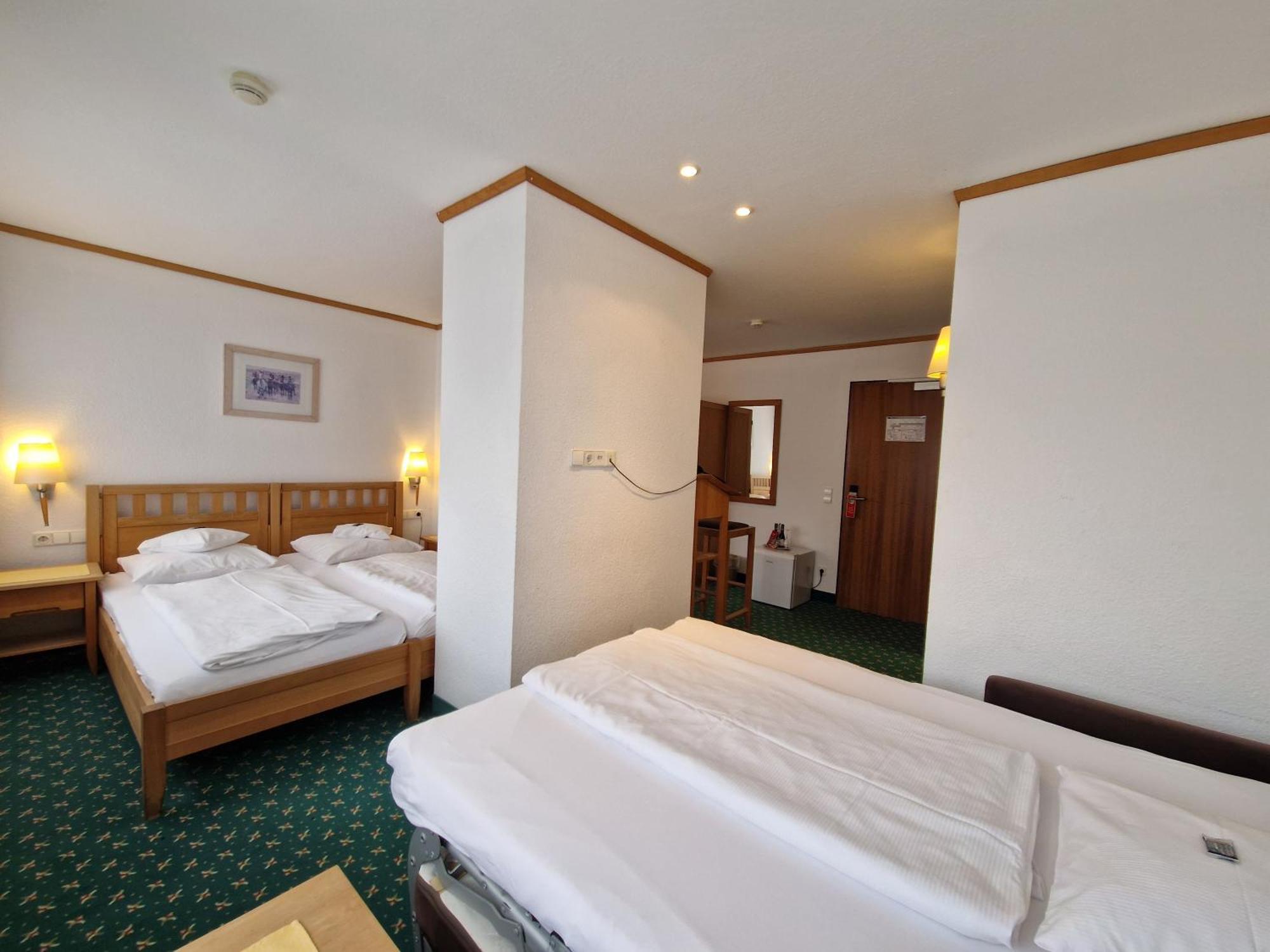 Badhotel Restaurant Stauferland Bad Boll Luaran gambar