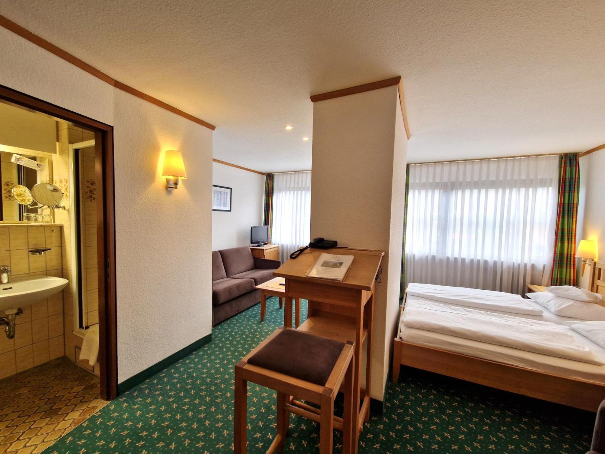 Badhotel Restaurant Stauferland Bad Boll Luaran gambar