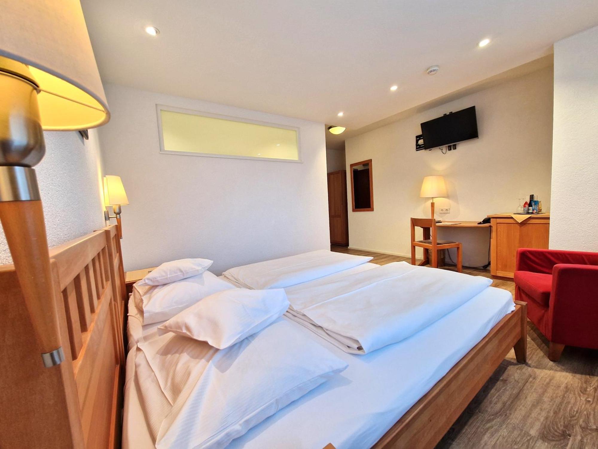Badhotel Restaurant Stauferland Bad Boll Luaran gambar