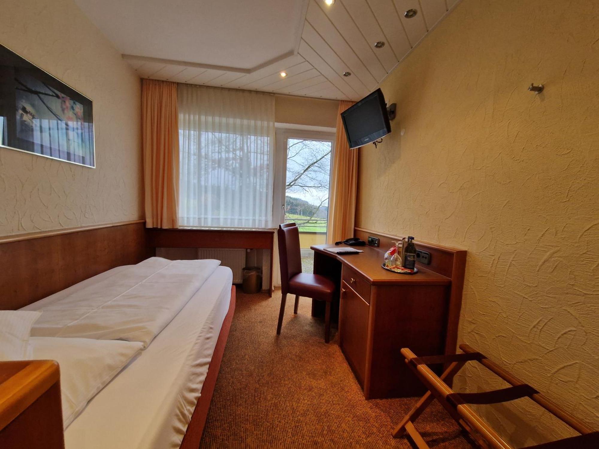 Badhotel Restaurant Stauferland Bad Boll Luaran gambar